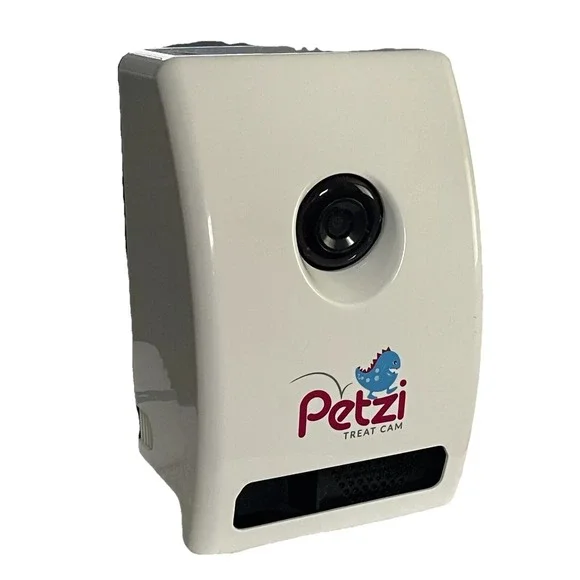 Petzi Smart Wi-Fi Audio Camera Night Vision Pet Dog Cat Treat Dispenser PET00025